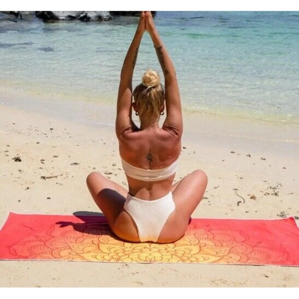 Mandala Beach‎ Towels, 30x70 in, Oversized Beach Towel w/ Travel Bag, Microfiber